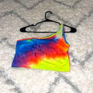 One shoulder tie dye crop top